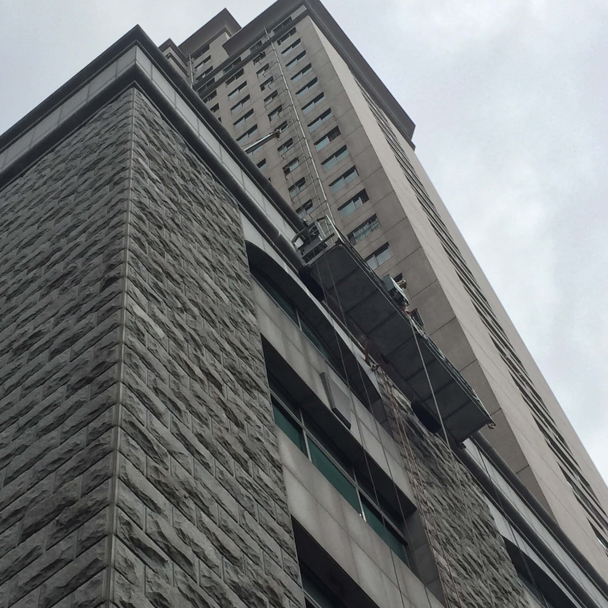 广东省财政厅外墙大理石拼缝防水补漏、天面防水工程