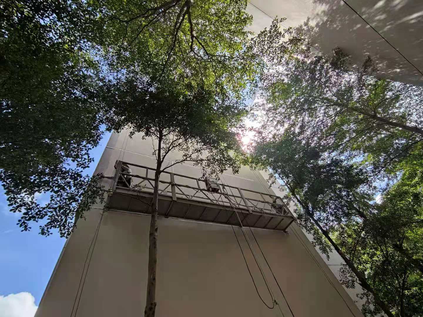 雅居乐小院溪流外墙补漏翻新工程