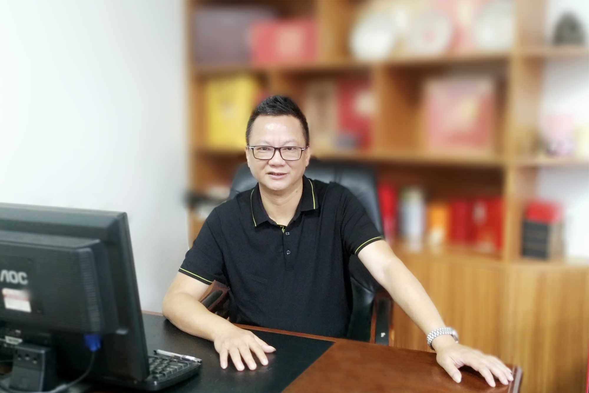 总经理 黄汝雄先生 总经理 黄汝雄先生