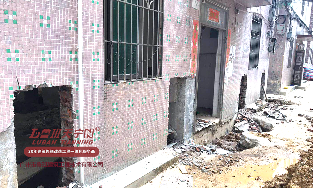 深圳观澜花园三栋民房纠偏